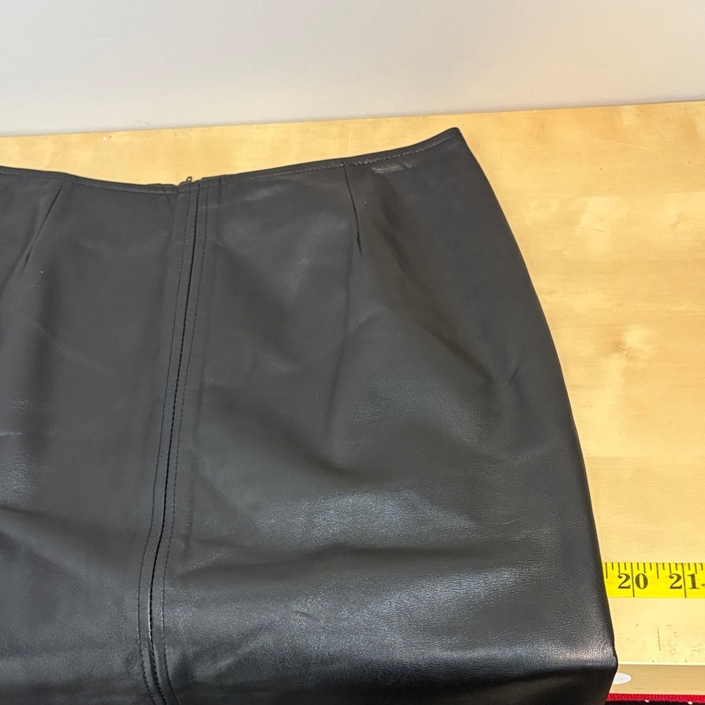 Danier Midnight Black Pencil Skirt - Picture 7 of 9